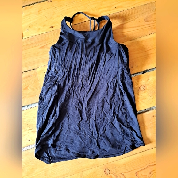 Lululemon tank - Picture 1 of 2